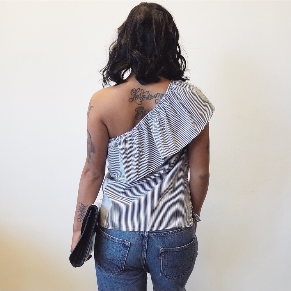 NWT Gray and White Striped One Shoulder Top - Picture 2 of 3